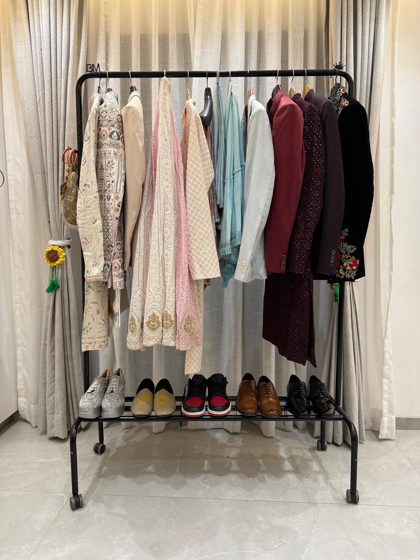 BLUMUNO Wardrobe Wingman Hanger Trolley